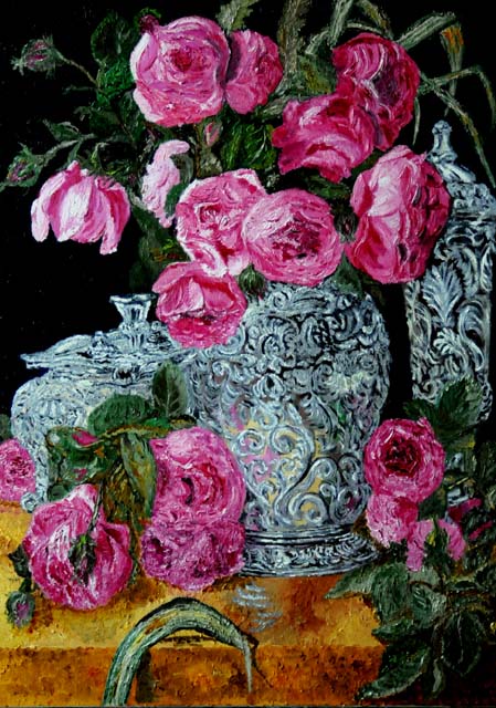 Cínová váza s růžemi